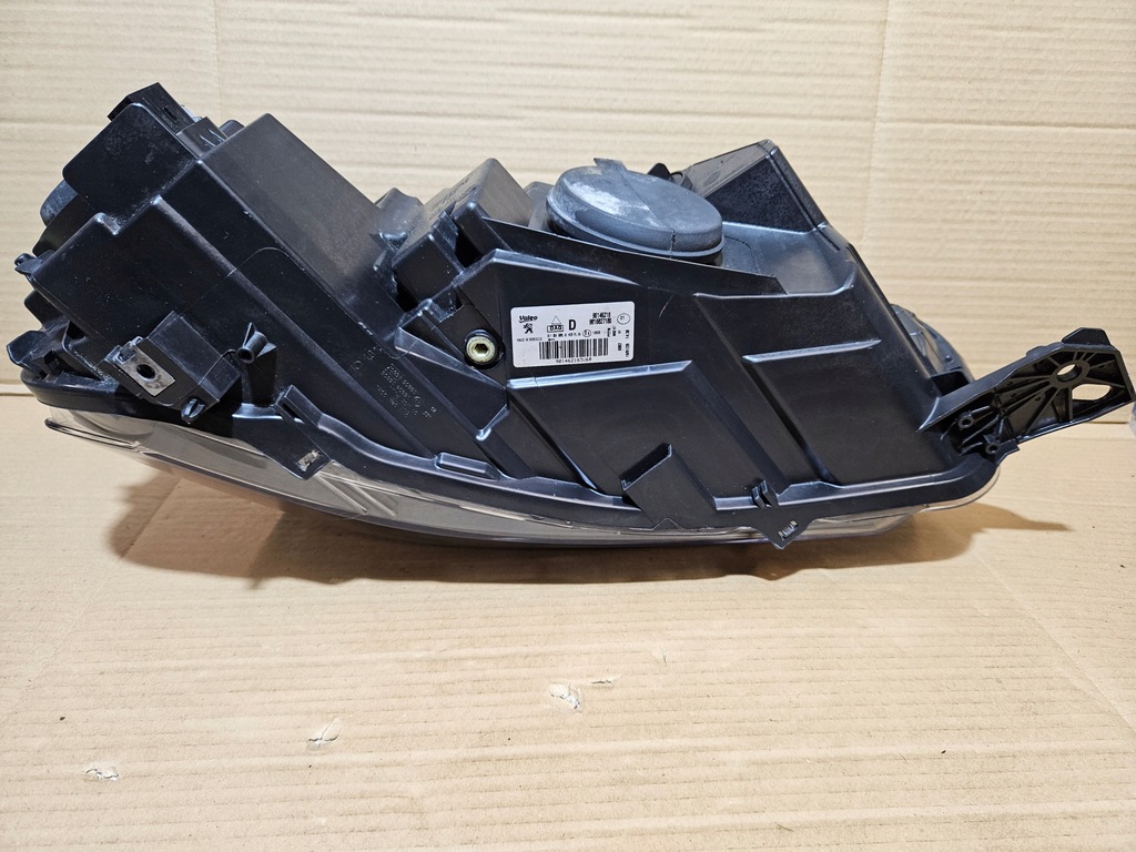 фото №9, Peugeot rifter лампа левая правая линза led 9816827280 9816827180