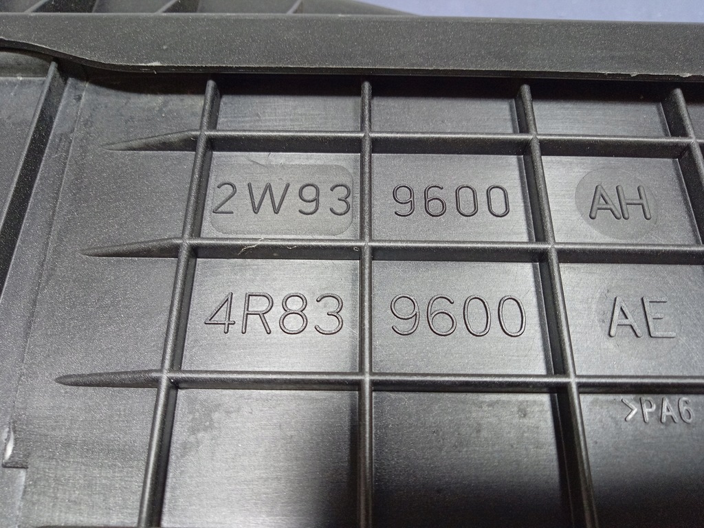 фото №8, Jaguar xf i x250 3.0d корпус фільтра повітря 2w93-9a612