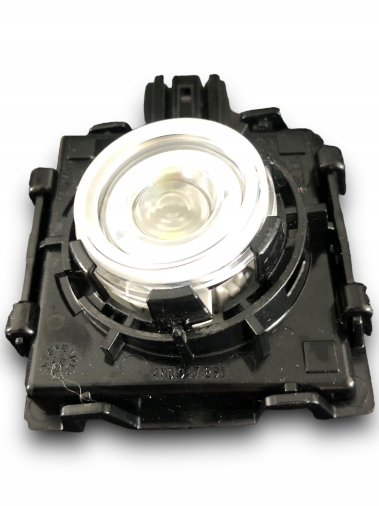 фото №1, Audi q7 лампа потолочный 4m0947291