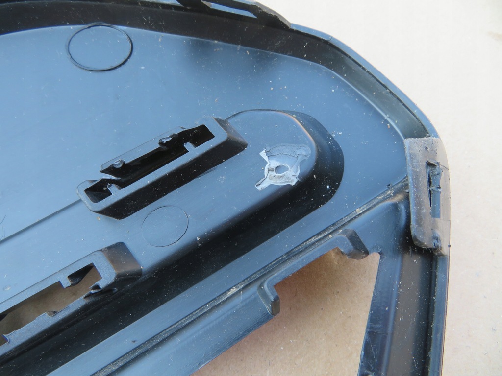 фото №10, Sandero iii 20- stepway левая решётка бампера перед