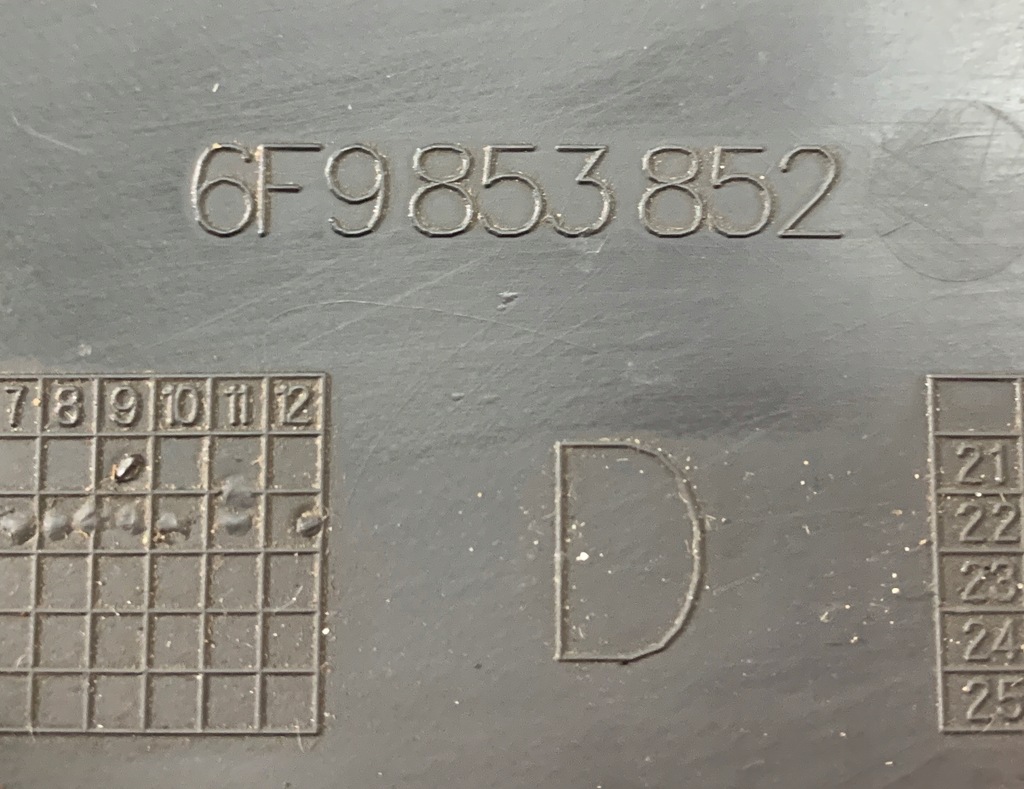 фото №12, Seat arona 16- молдинг поріг права 6f9853852