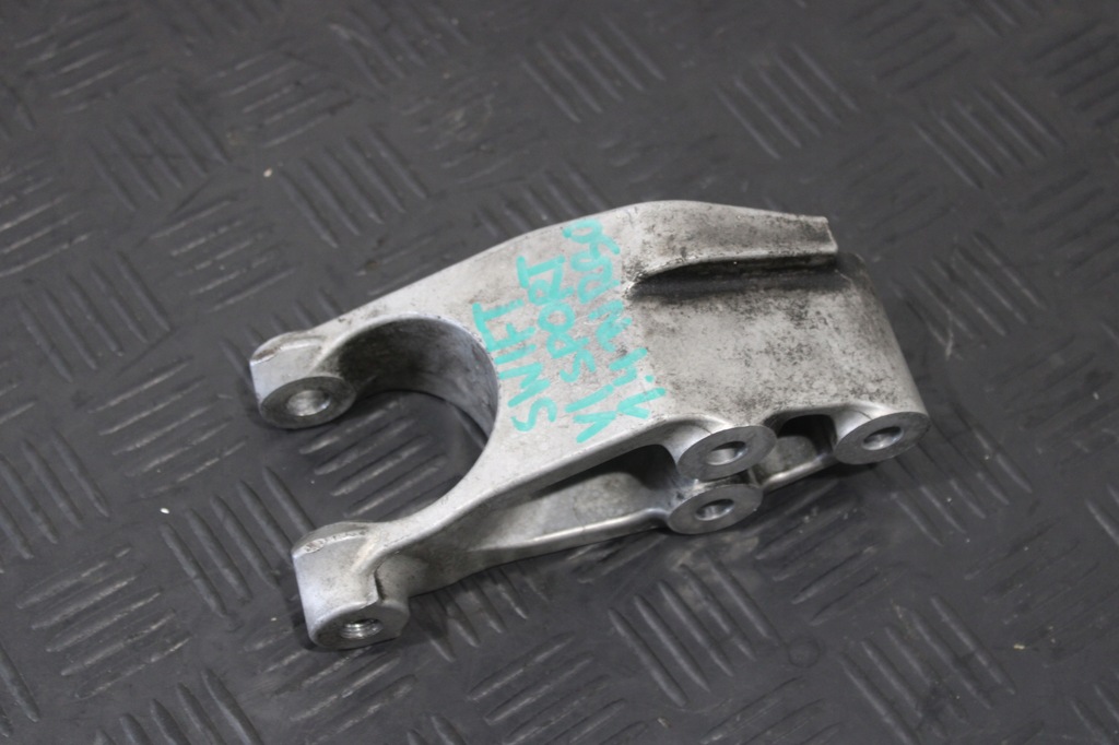 фото №1, Кронштейн кронштейн двигателя swift sport vi 6 mk8