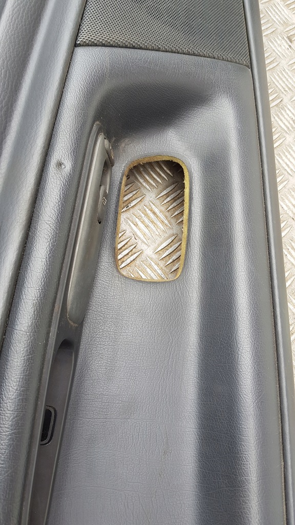 фото №12, Volvo v70 обшивка обивка правая перед