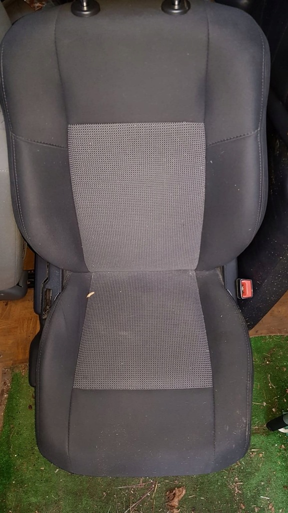 фото №1, Сиденье правый пассажира jeep compass patriot материал