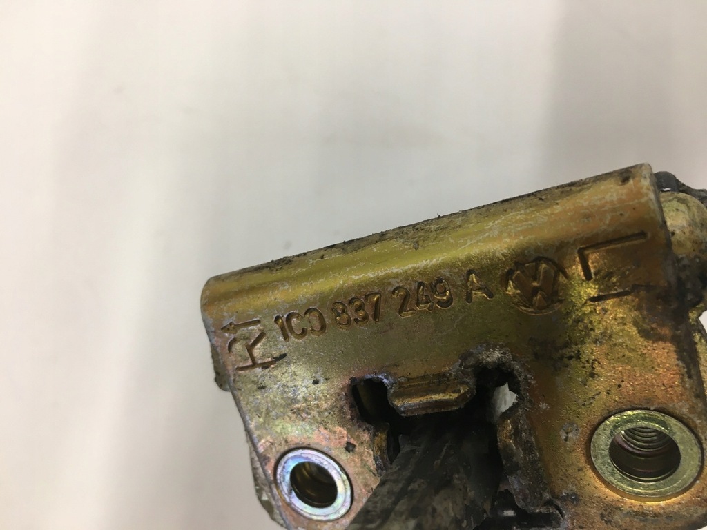 фото №12, Ограничитель дверь перед vw new beetle 1c0837249a