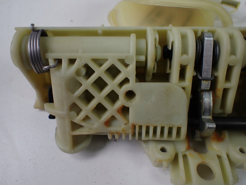 фото №8, Mercedes левый w220 механизм моторчик подголовник