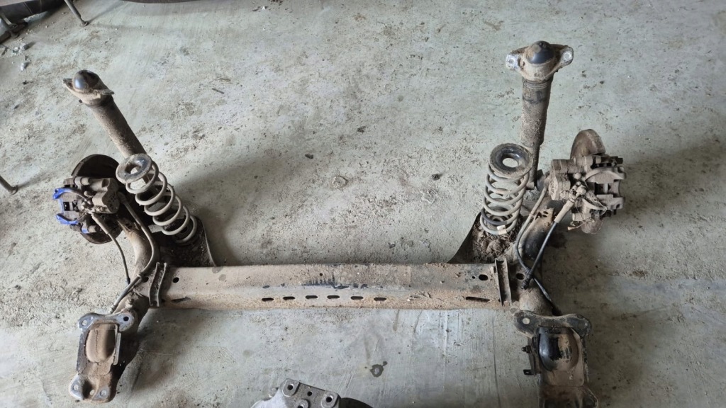 фото №1, Oś задняя балка vw golf 7 vii 1.6 tdi