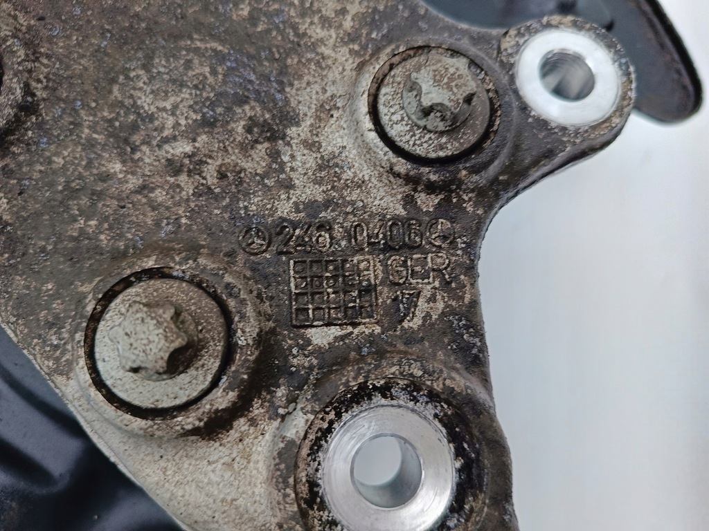 фото №6, Поворотний кулак права задня infiniti q30 qx30 2460406