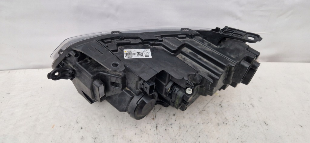 Dacia duster 2 2 рестайлинг  full led фара передняя правый Недорого