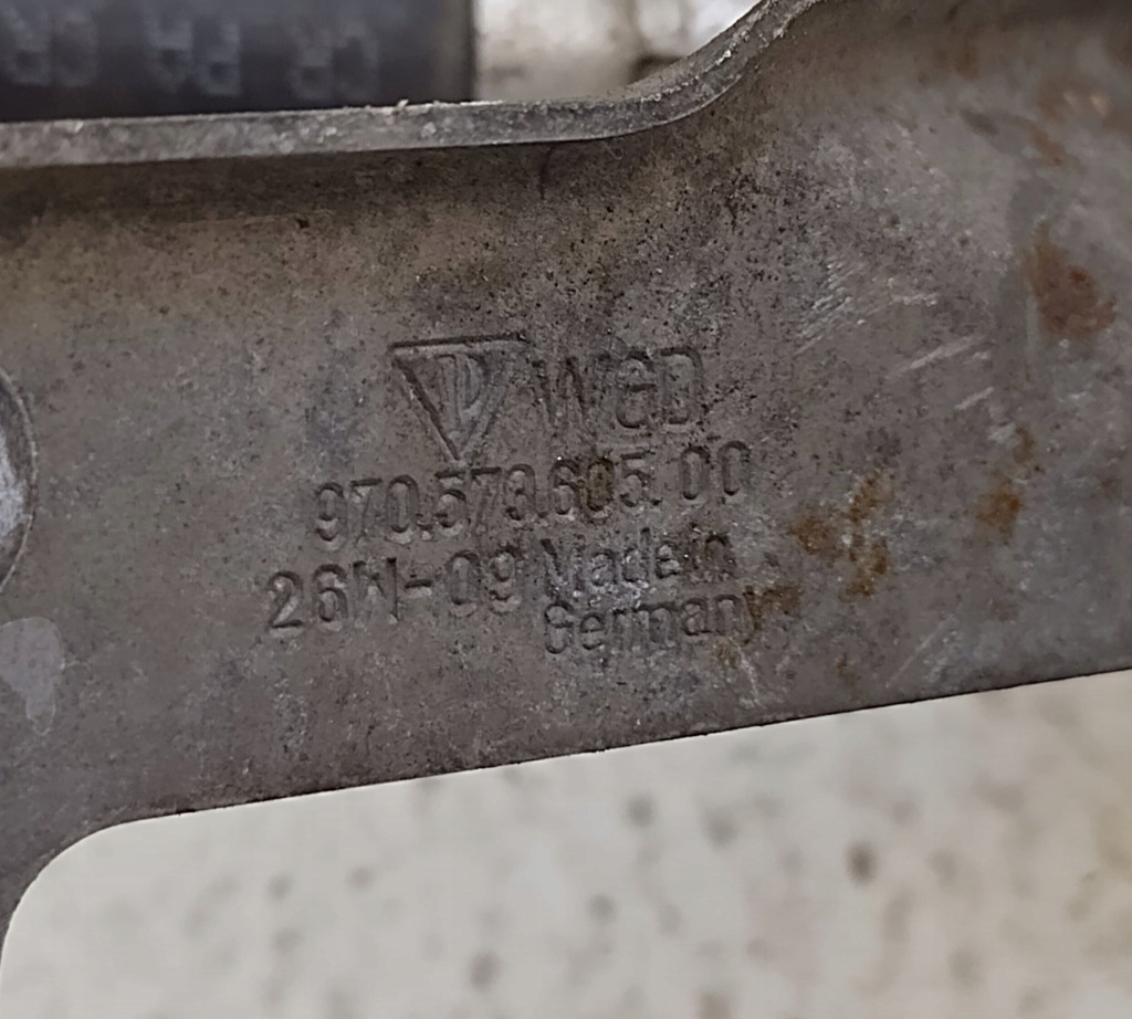 фото №6, Porsche panamera 970 4s 09-13 4.8 v8 трубка шланг кондиціонера 97057060500