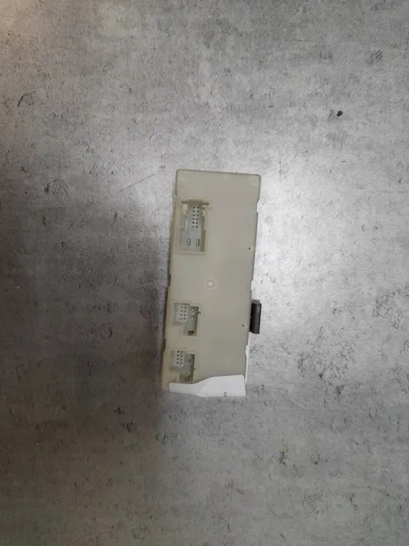 фото №1, Bmw 4 g22 g23 g24 g26 модуль кришки