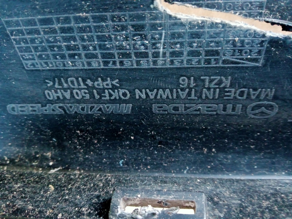 фото №9, Mazda cx5 ii sport права ліва середній хром молдинг бампера перед