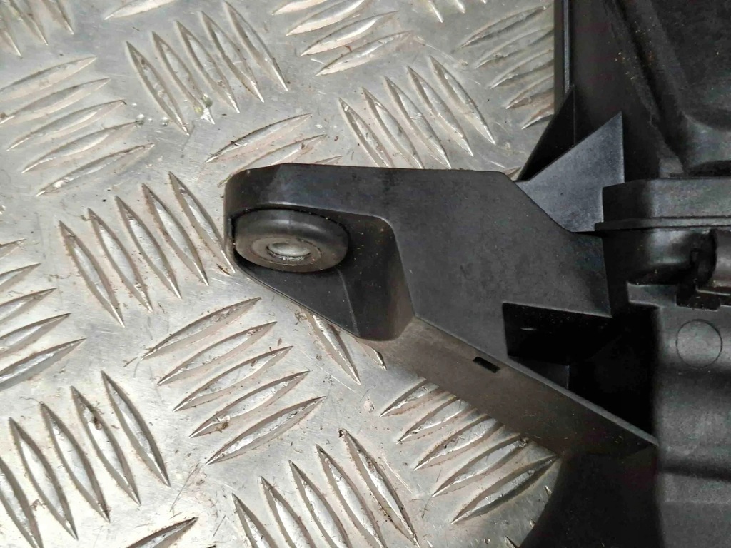 фото №9, Корпус фильтра воздуха mercedes-benz m w164 a6420942404 3.0l дизель