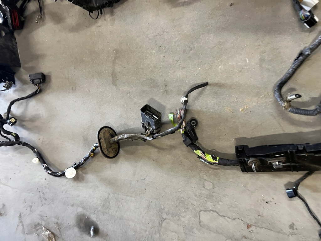 фото №4, Проводка жгут электропроводка салона ford escape mk4