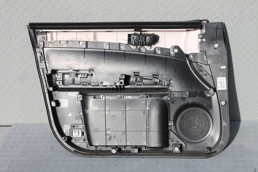 фото №4, Обивка дверь обшивка правый перед x-trail t31 07-