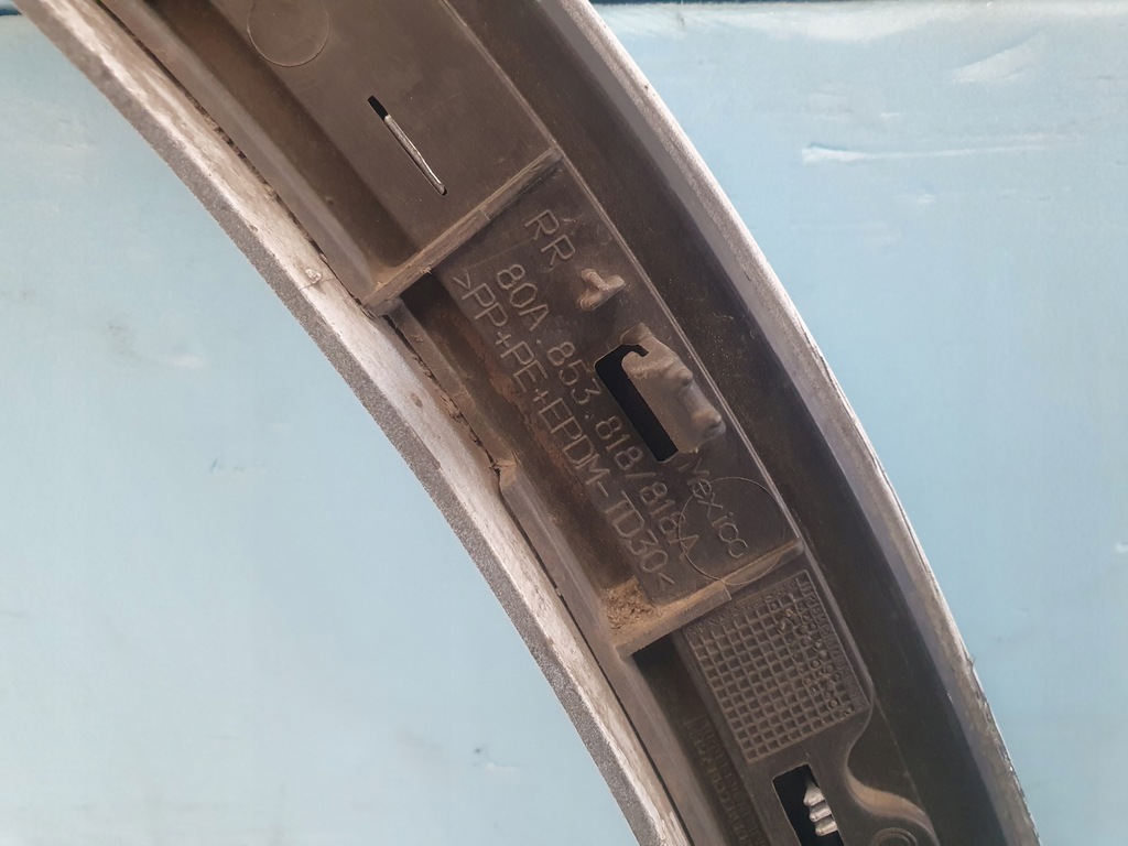 фото №4, Молдинг крила audi q5 80a права задня задня