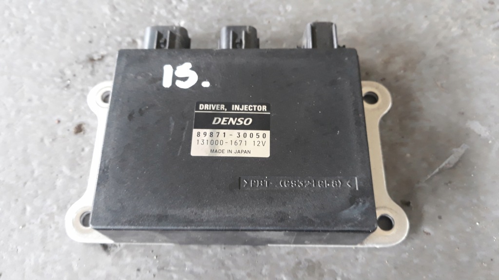 фото №1, Lexus is iii 300h 13- модуль блок управления 89871-30050