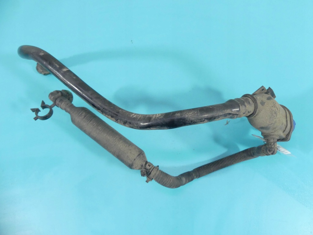 Купити Труба заливна горловина пального vw passat b8