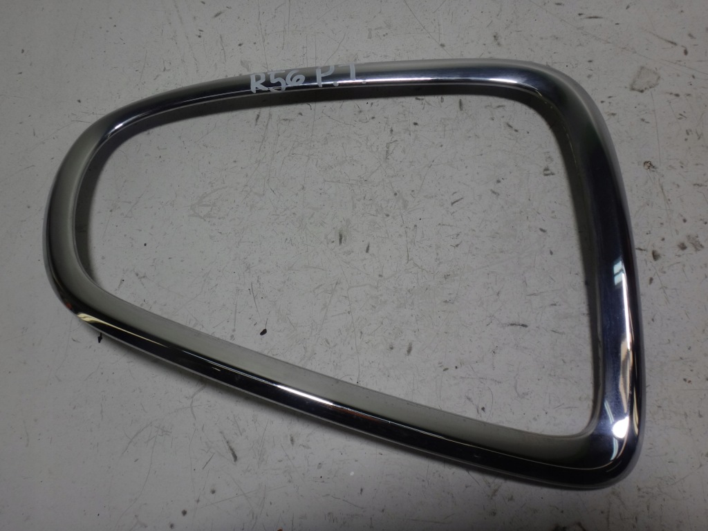 Рамка лампы правый задний  хром mini r56 r57 Цена