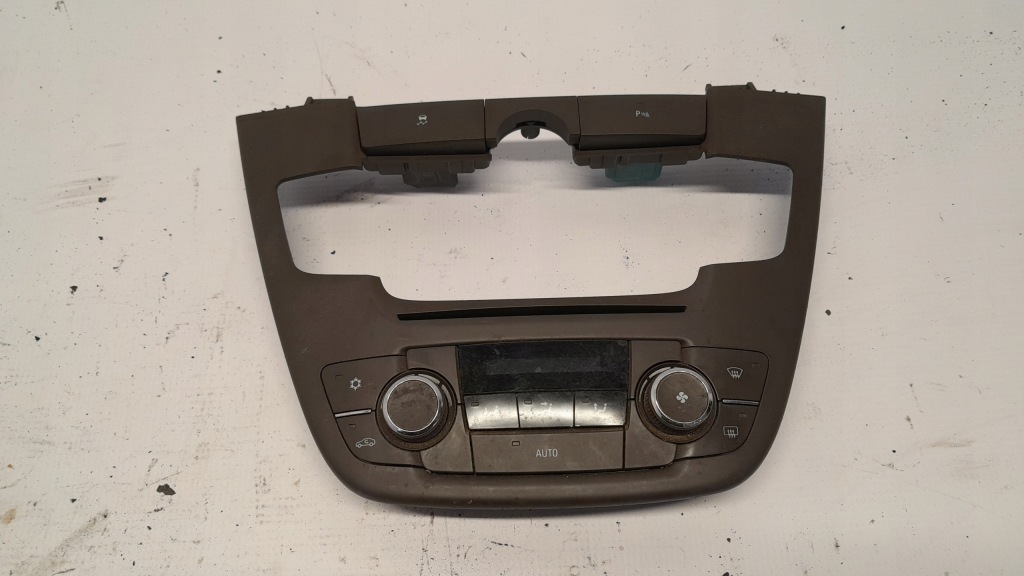 Купить Opel insignia a панель обдув кондиционера 13277863