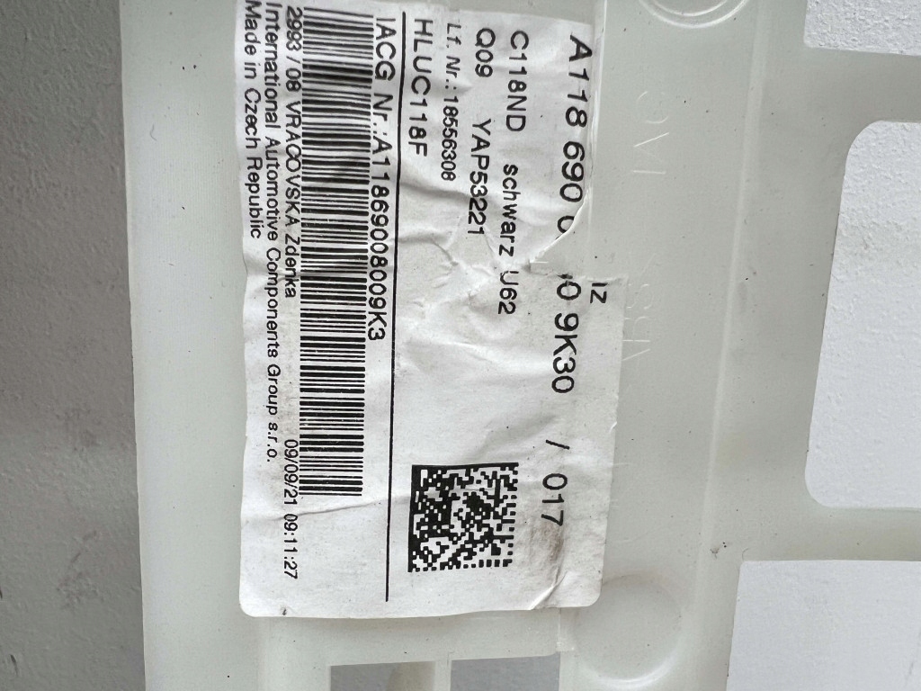 фото №10, Mercedes cla w118 sedan стеля amg czarna комплект лампа стійки козирки