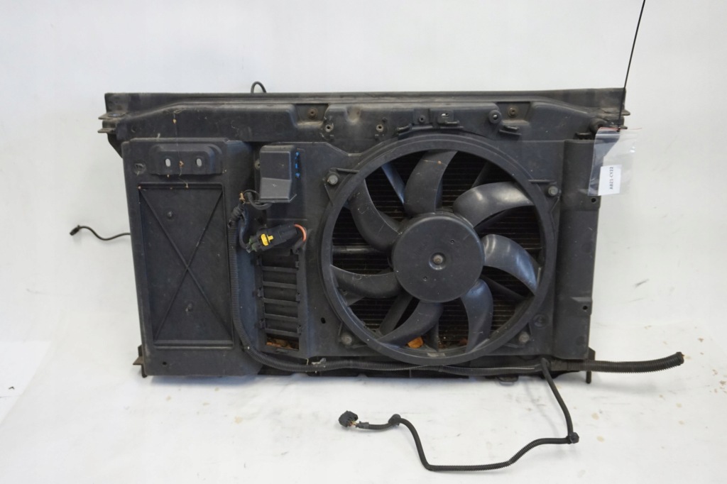 фото №1, Pas передній радіатор peugeot 3008 1.6 vti