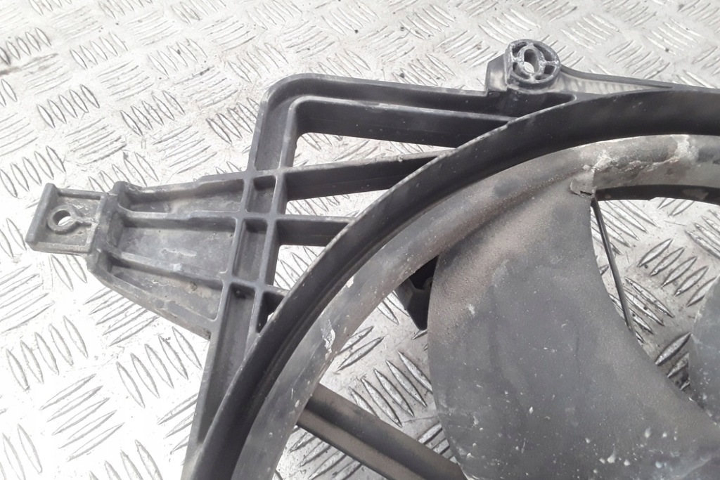 Вентилятор радіатора renault kangoo kc0/1_ 8240351 1.9l дизель 59kw 2001 Ціна