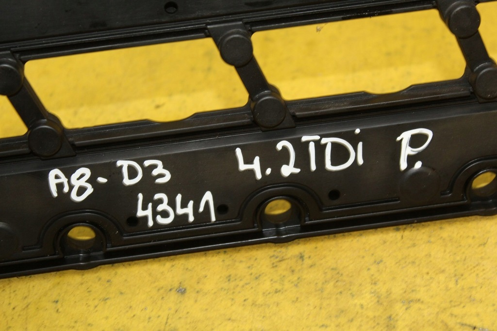 фото №6, Кришка клапанів права a8 d3 4.2 tdi 057103470j