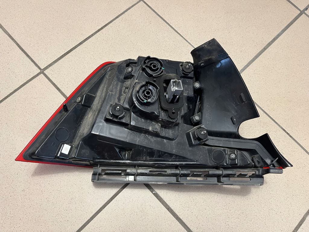 фото №16, Volvo s90 s-90 16- led лампа задня задня права 31698713