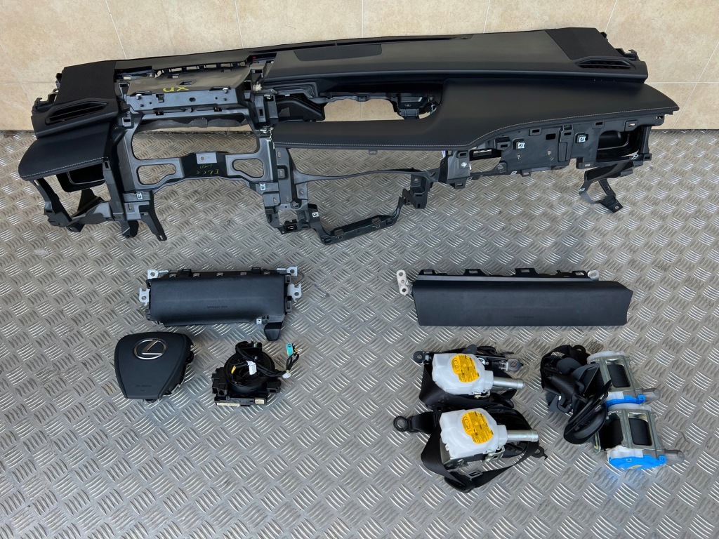 Купити Панель приладів панель  подушка безпеки lexus ux ux250 2019 rok