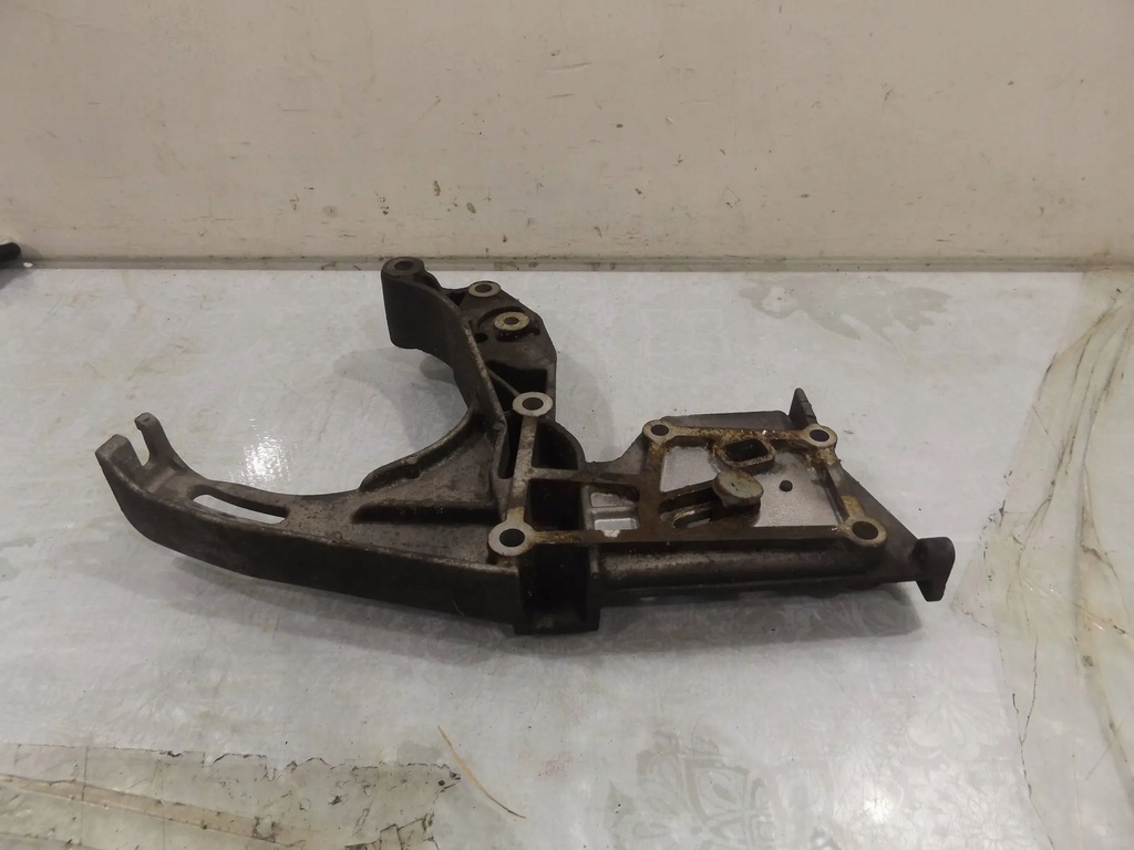 фото №1, Stilo 1,9jtd кронштейн двигателя