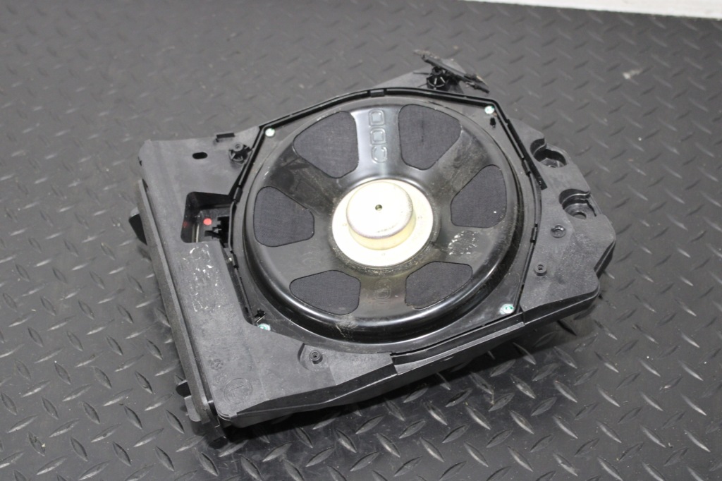 фото №1, Динамик низкочастотный левый bmw 3 f30 lift 9210149