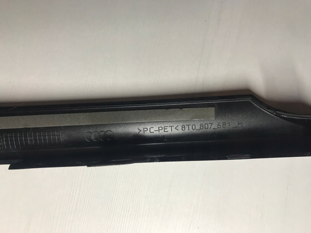 Купить A5 8t рестайлинг  11-16 молдинг решётки бампера левая 8t0