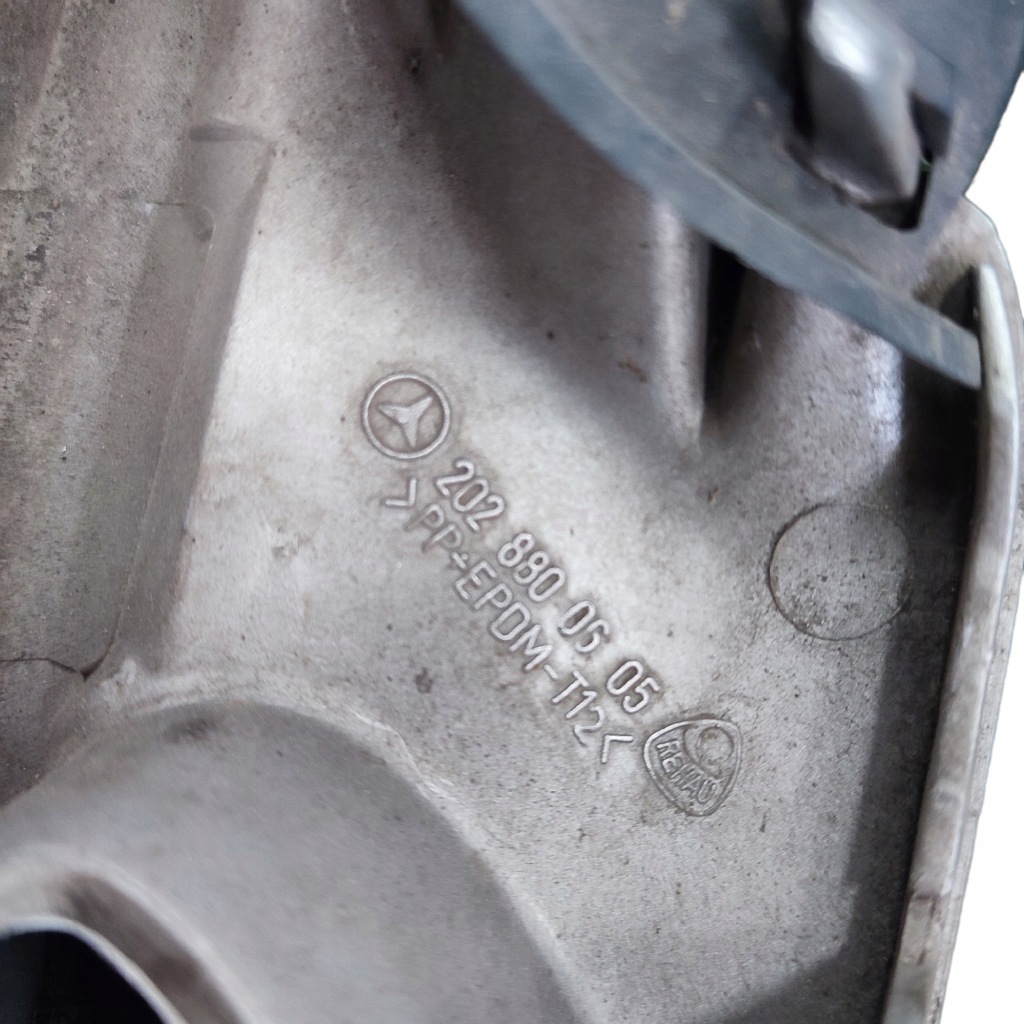 фото №9, Решётка бампера правая mercedes c w202