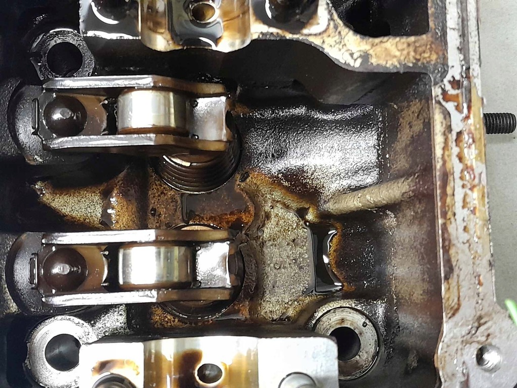 фото №15, Головка цилиндров вал audi a3 1.6 06b103373t