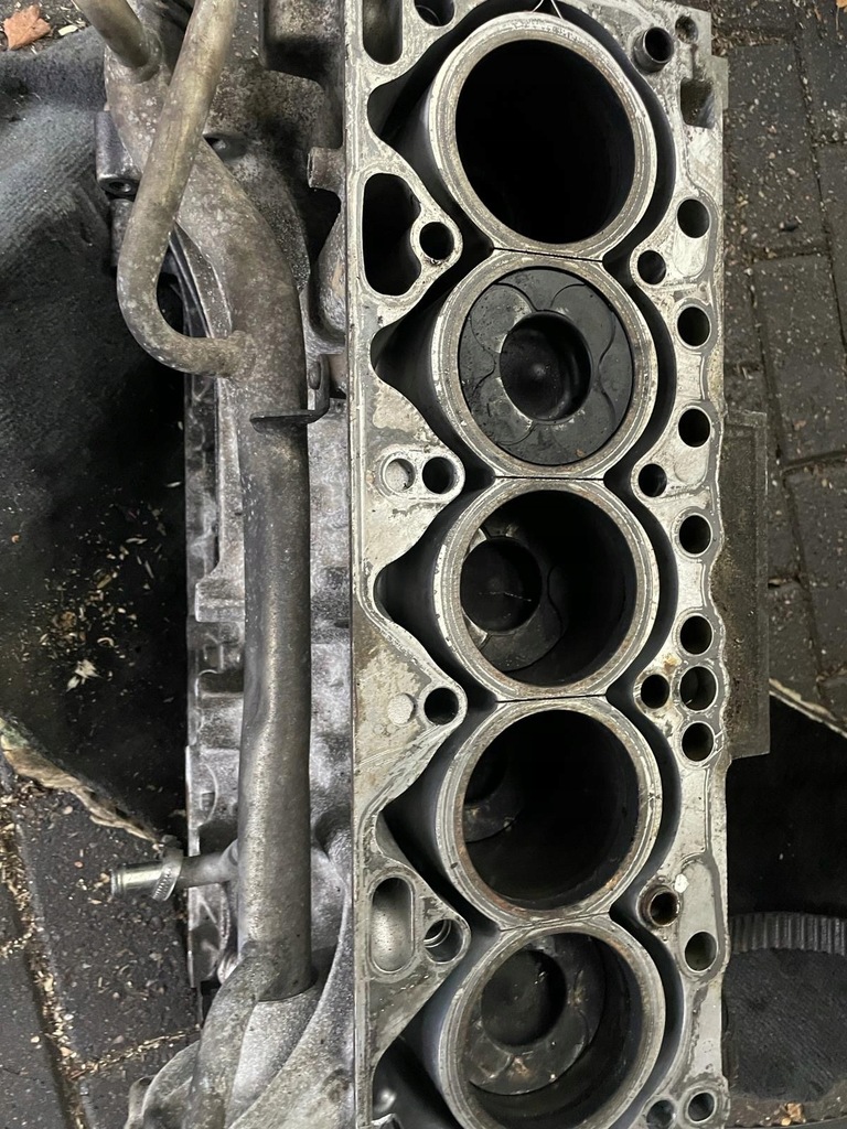 фото №5, Dol двигуна блок kompletny wal поршні volvo d5244t10 2.4 d 205 km biturbo