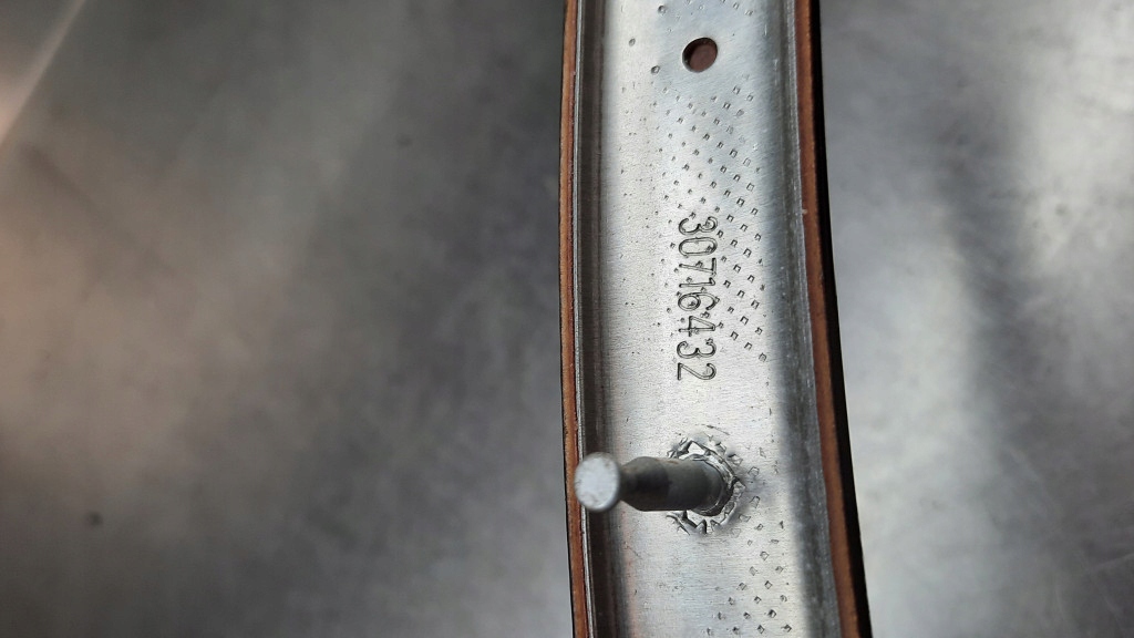 фото №9, Молдинг оббивка двері правий задня 307164232 volvo s80 v70 iii xc70 ii