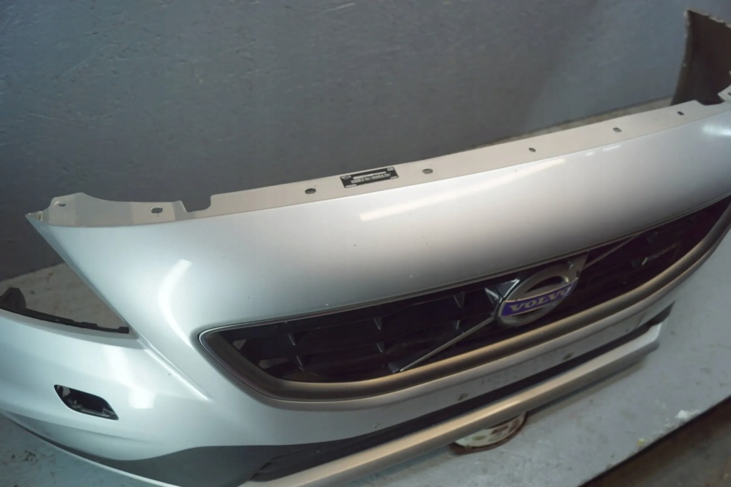 Купить Бампер перед volvo v40 ii r-design sppryski 711-16 z1565