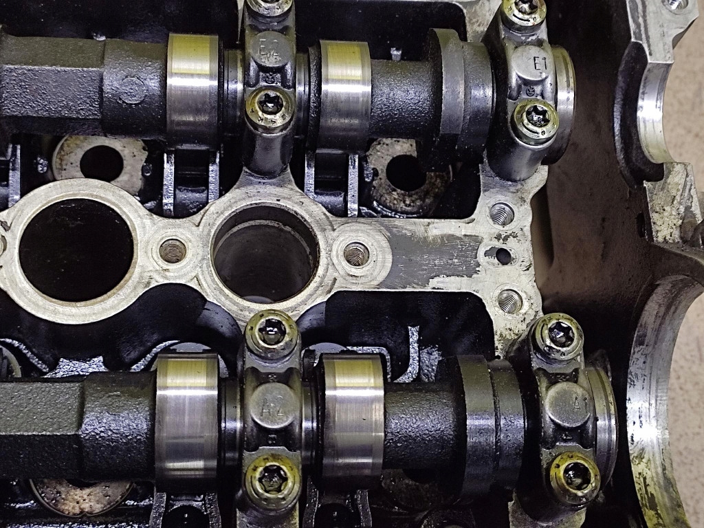 Bmw e46 2.0 d головка двигателя 22466019 Оригинал