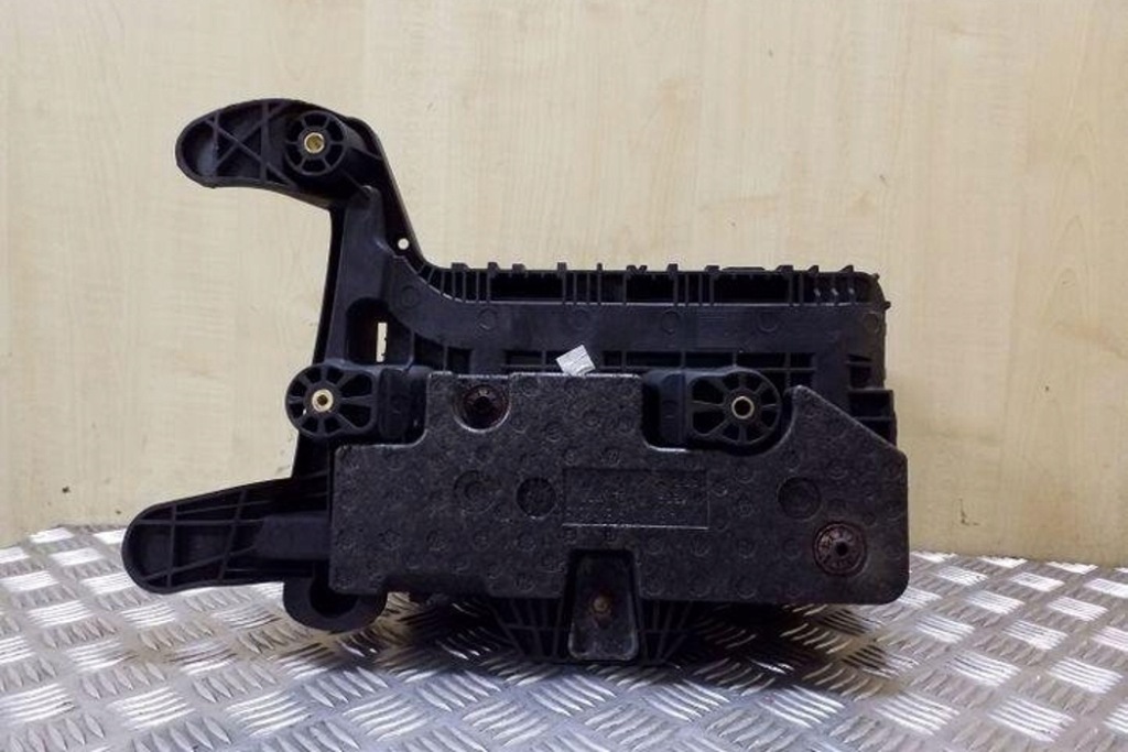 Основа акумулятор vw passat b7 362 3c0915443a 1.6l дизель 77kw 2013 Київ