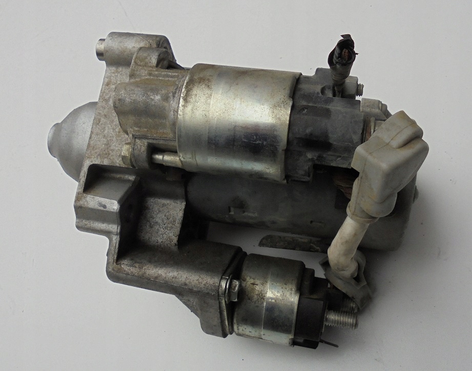 Kuga mk2 рестайлинг  1.5 tdci focus mk3 стартер Киев