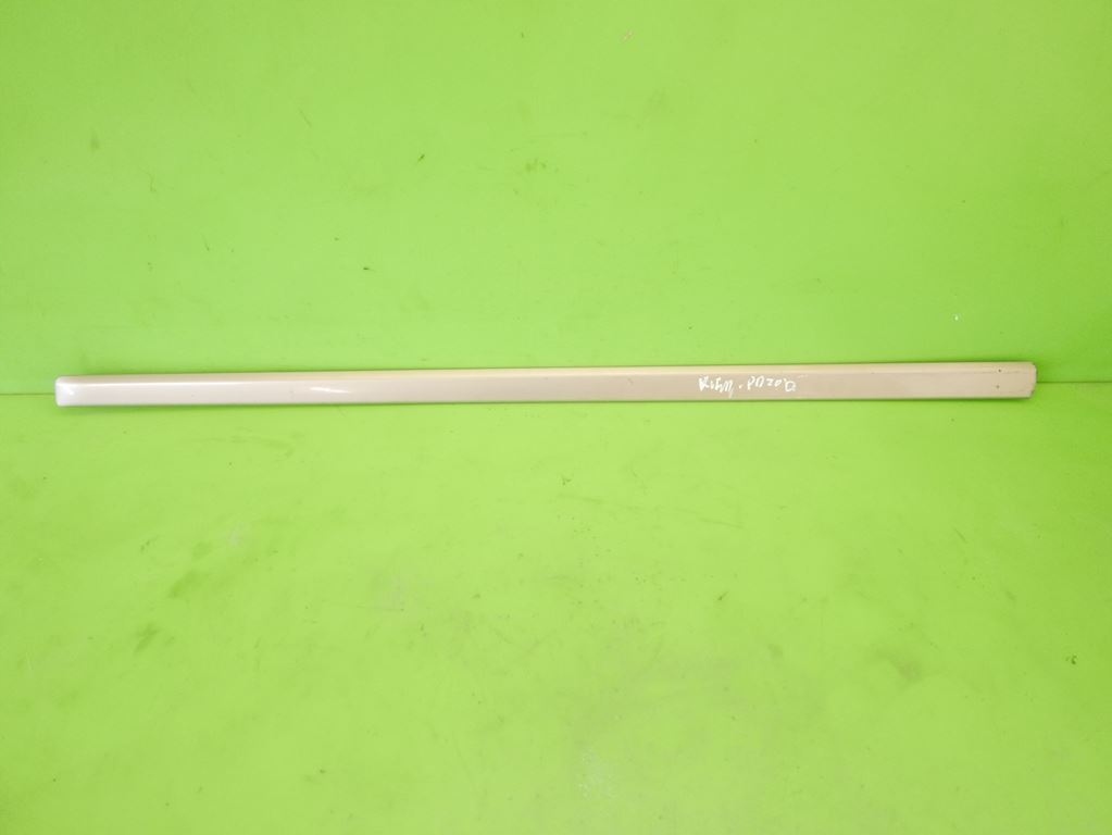 фото №1, Молдинг дверна ліва перед audi a4 b6 ly1x kombi