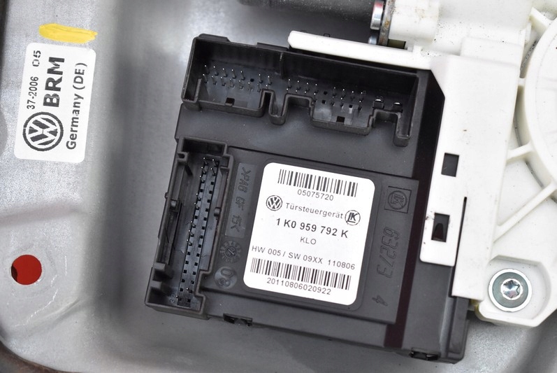 фото №9, Подъемник стекло правый перед eu vw golf 5 plus 06r