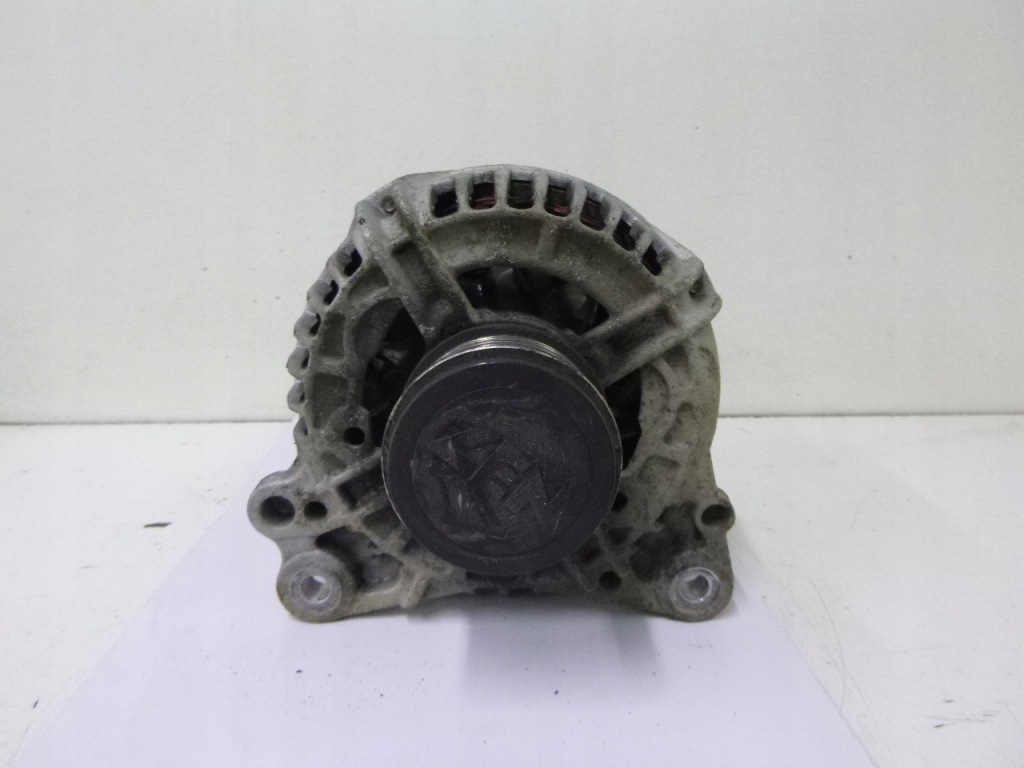Купить Генератор vw bora 2.3 agz 071903016c передний 2016