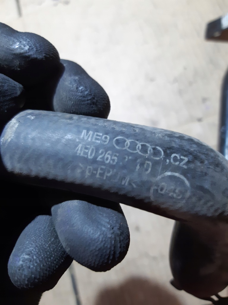 фото №5, Audi a8 d3 4.2 tdi труба шланг wody 4e0265235m