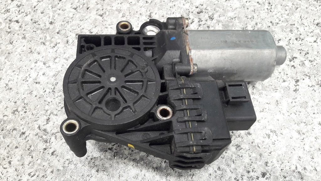 фото №1, 0130821786 моторчик скло audi a4 04r