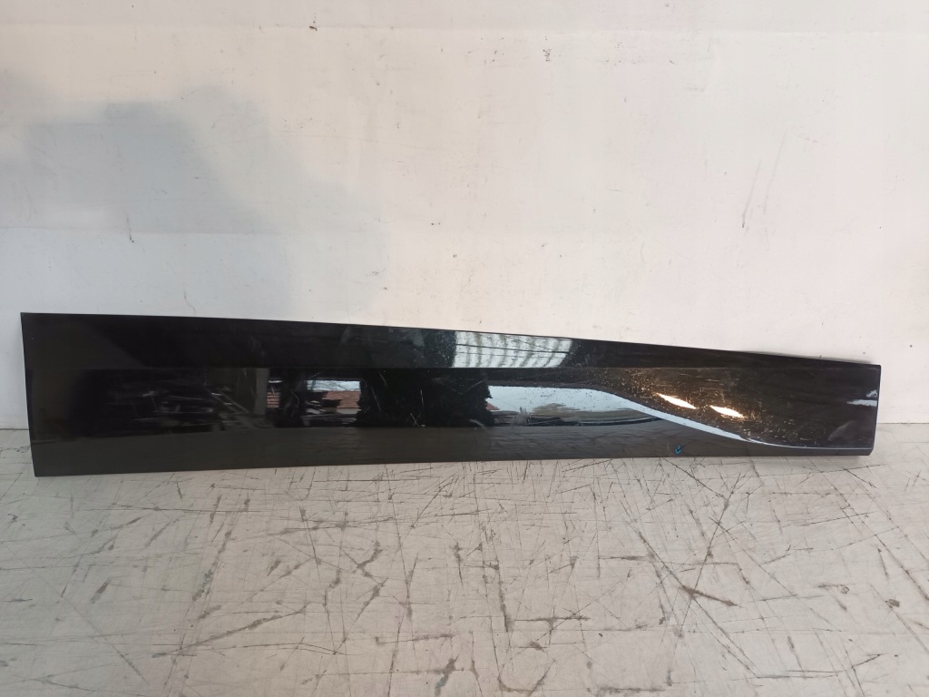 фото №1, Молдинг двері права перед vw id 4