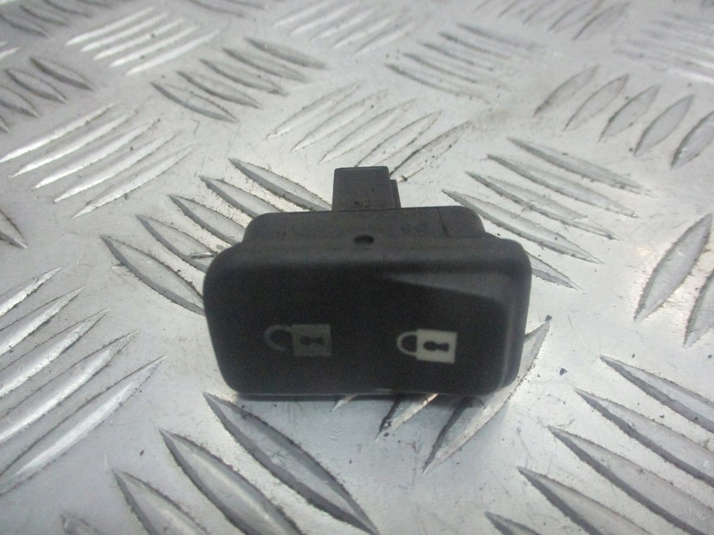 фото №1, Кнопка переключатель замка центрального volvo v50