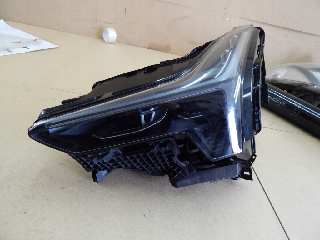 Купити Лампа ліва передня лівий перед фара polestar 3 iii 32392260 оригінал