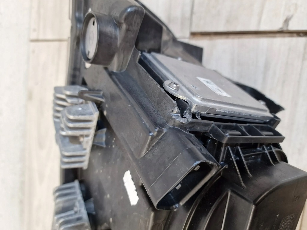 фото №11, Bmw x1 e84 lift lci 12-15 правая лампа перед ксенон 7290252